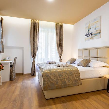 Luxury Rooms Fetivi Split Luaran gambar