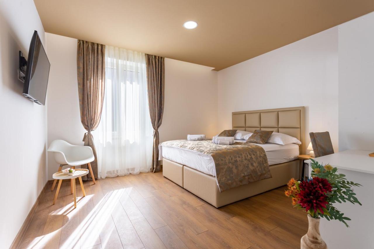 Luxury Rooms Fetivi Split Luaran gambar
