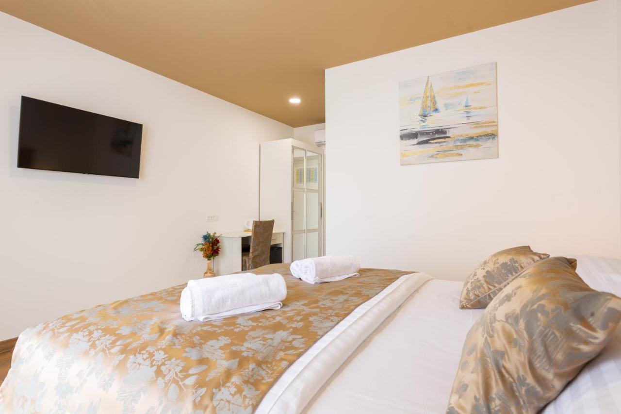 Luxury Rooms Fetivi Split Luaran gambar